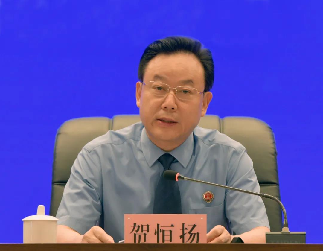 C:\Users\Administrator\Desktop\新建文件夹 (2)\2.jpg