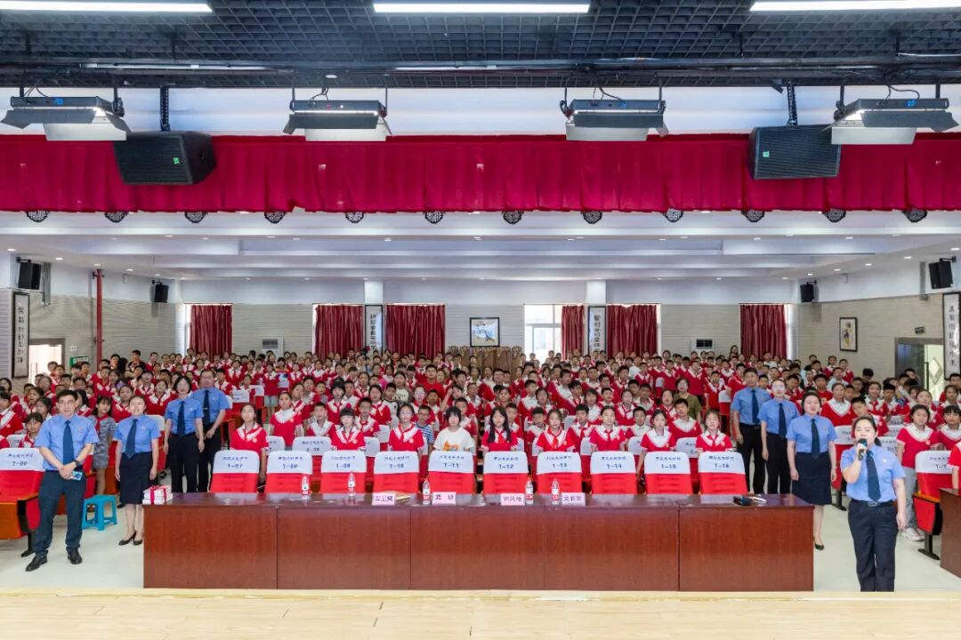 【检察日报头版】干好一件事　温暖一座城——重庆：渝检护“未”团队代表先进事迹激励全市检察干警唯实争先