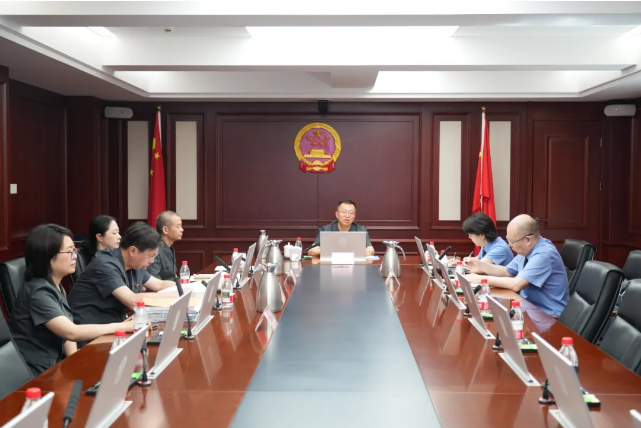 重庆市检察院五分院检察长首次列席成渝金融法院审委会会议