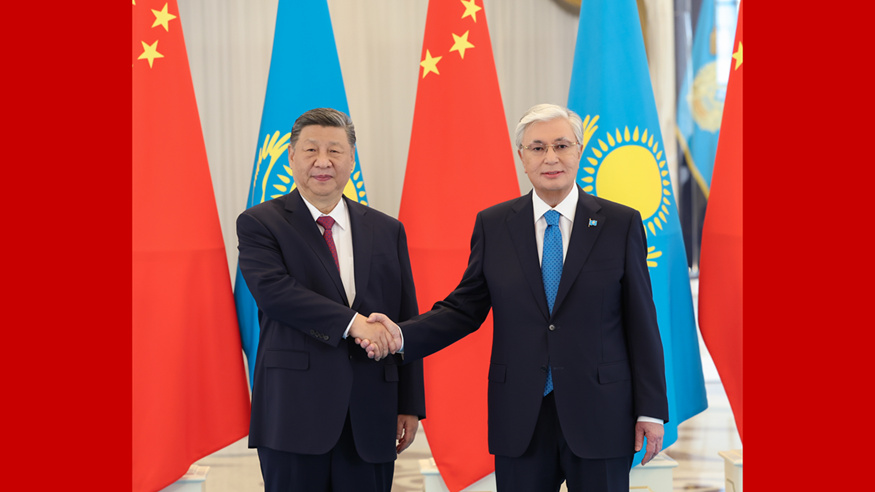 习近平同哈萨克斯坦总统托卡耶夫会谈
